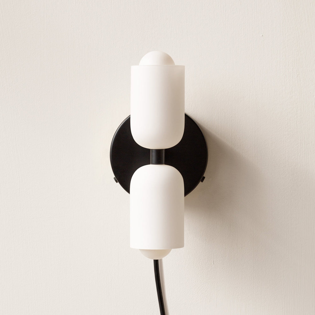 Elegant Acrylic Up Down Wall Light 9957116739930-1