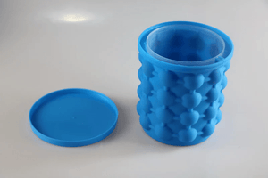 Revolutionary Ice Cube Maker