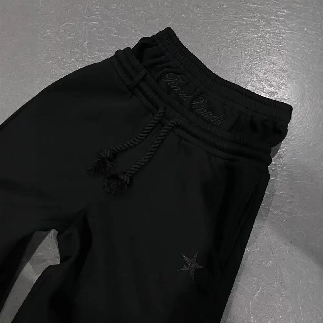 Double Waist Sweatpants – Stylish Dual-Layer Comfort 14997799993670-1