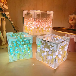 Glowtulip Cube Lamp 11Cm