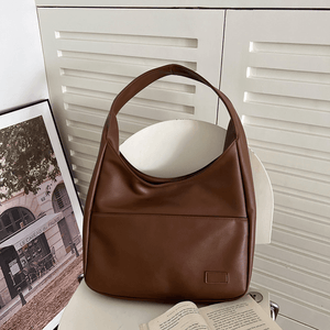 Stylish Hobo Shoulder Bag – Lightweight And Durable Design