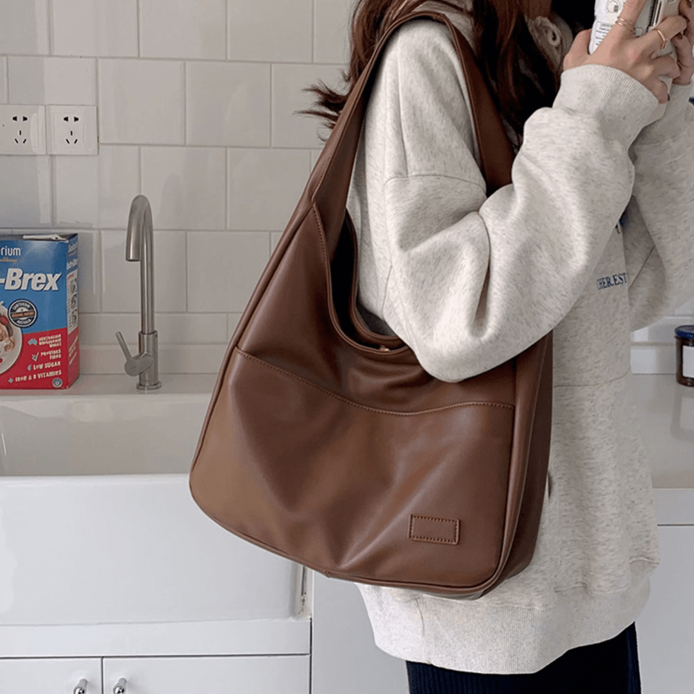 Stylish Hobo Shoulder Bag – Lightweight And Durable Design