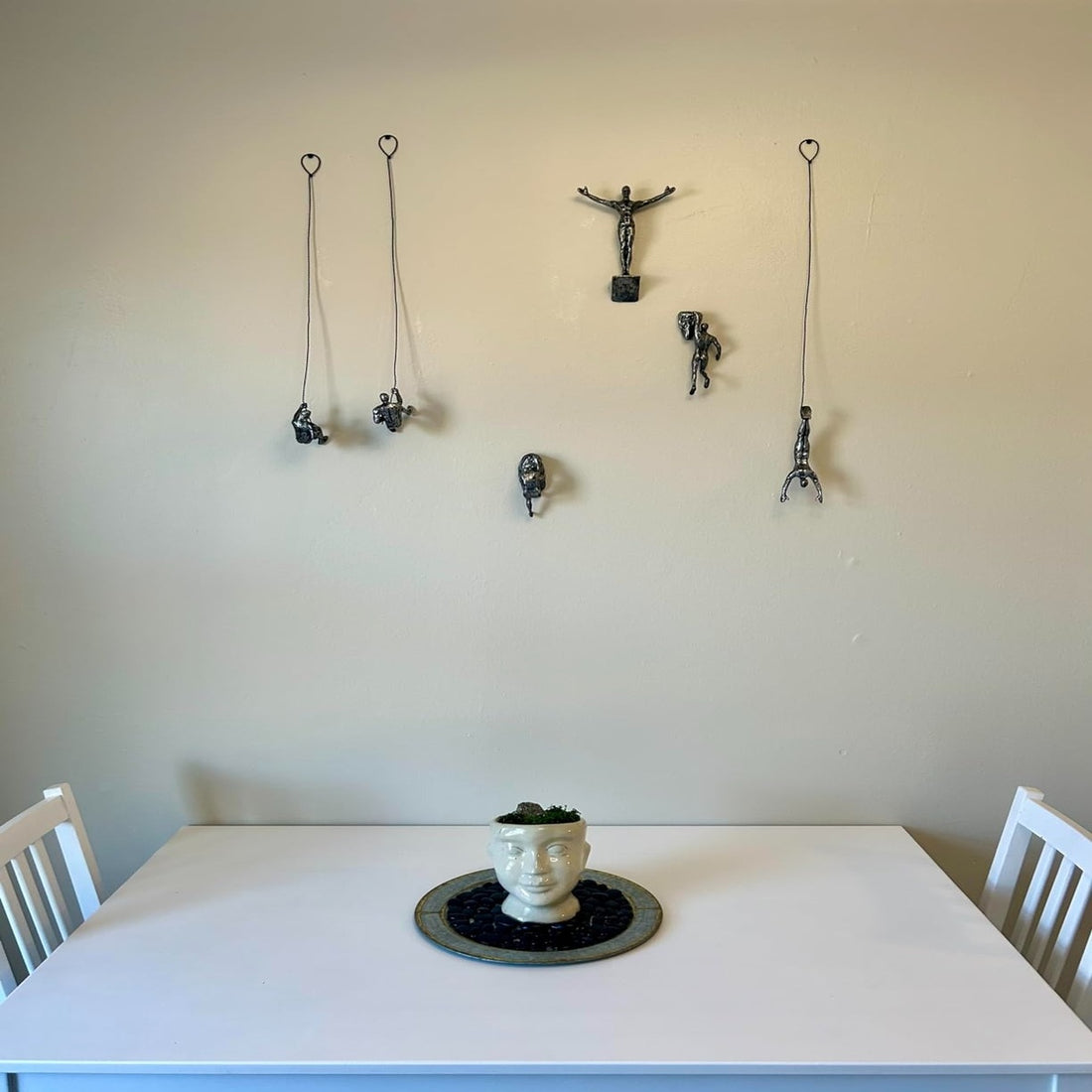 Wall Climbing Resin Sculpture Decorative Figure Home Hanging Decor 8496298688814-1