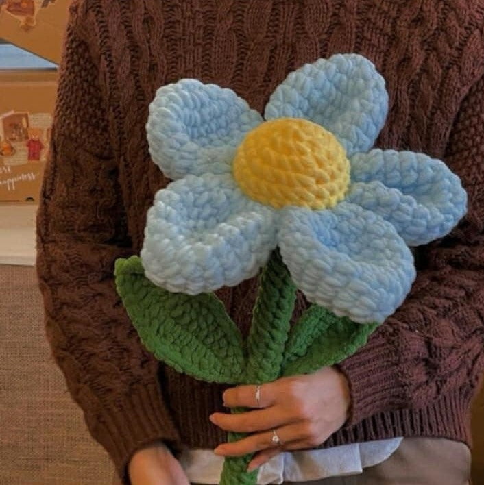 Adorable Crochet Flowers For Room Decoration