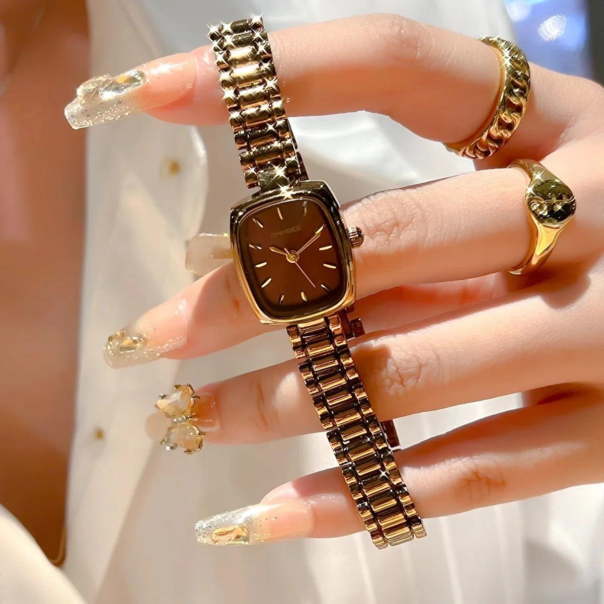 Elegant Rectangular Gold Women Watch 20.5mm