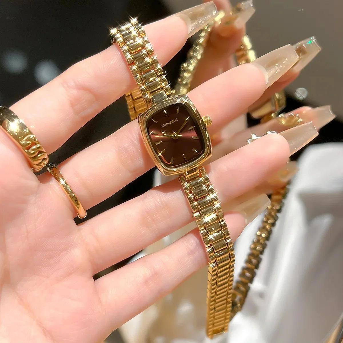 Elegant Rectangular Gold Women Watch 20.5mm