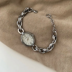 Women's Small Bracelet Watch Vintage & Stylish 24mm