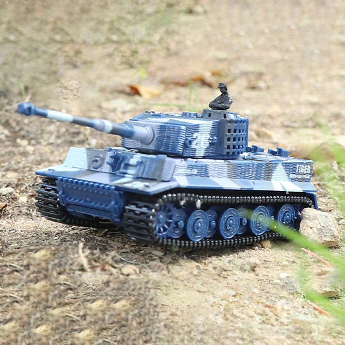 German Remote Control Tiger Tank - 1/72 Scale Army Tank 6+Y 1005007936550497_B