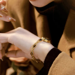 Elegant Vintage Gold Women's Quartz Wristwatch Bracelet