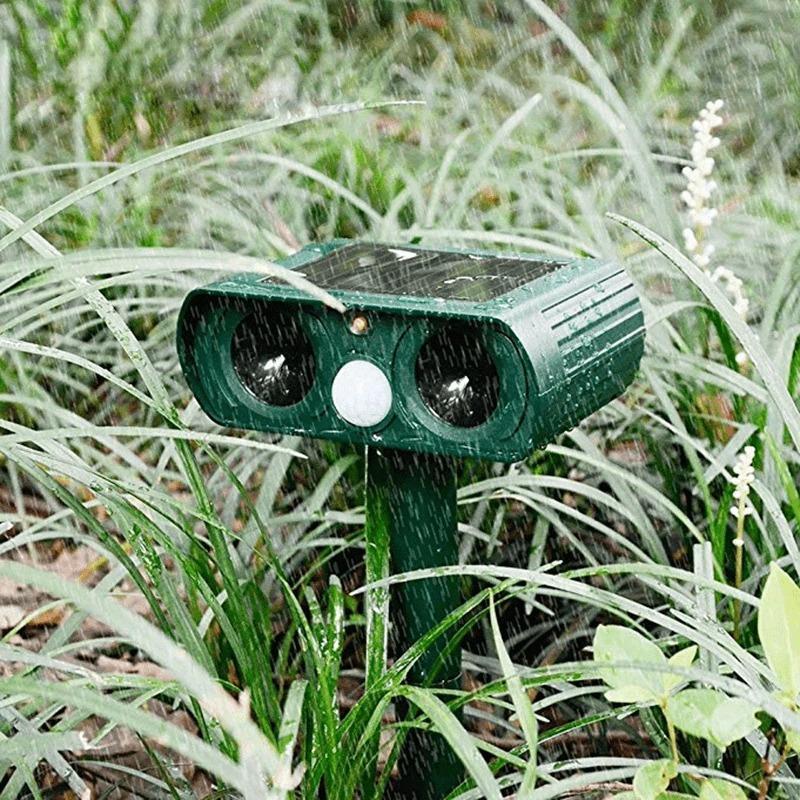 Solar Power Ultrasonic Animal Pest Repeller Infrared Sensor Waterproof Animal Deterrent