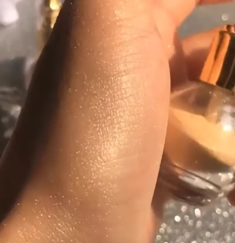 Body Glitter Powder - Fashion Highlighter Powder Spray photo review