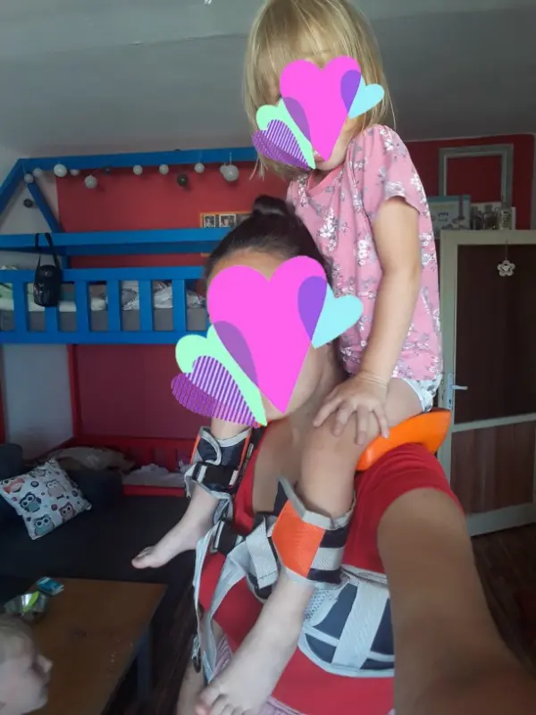 Ergonomic Hands Toddler Shoulder Carrier photo review