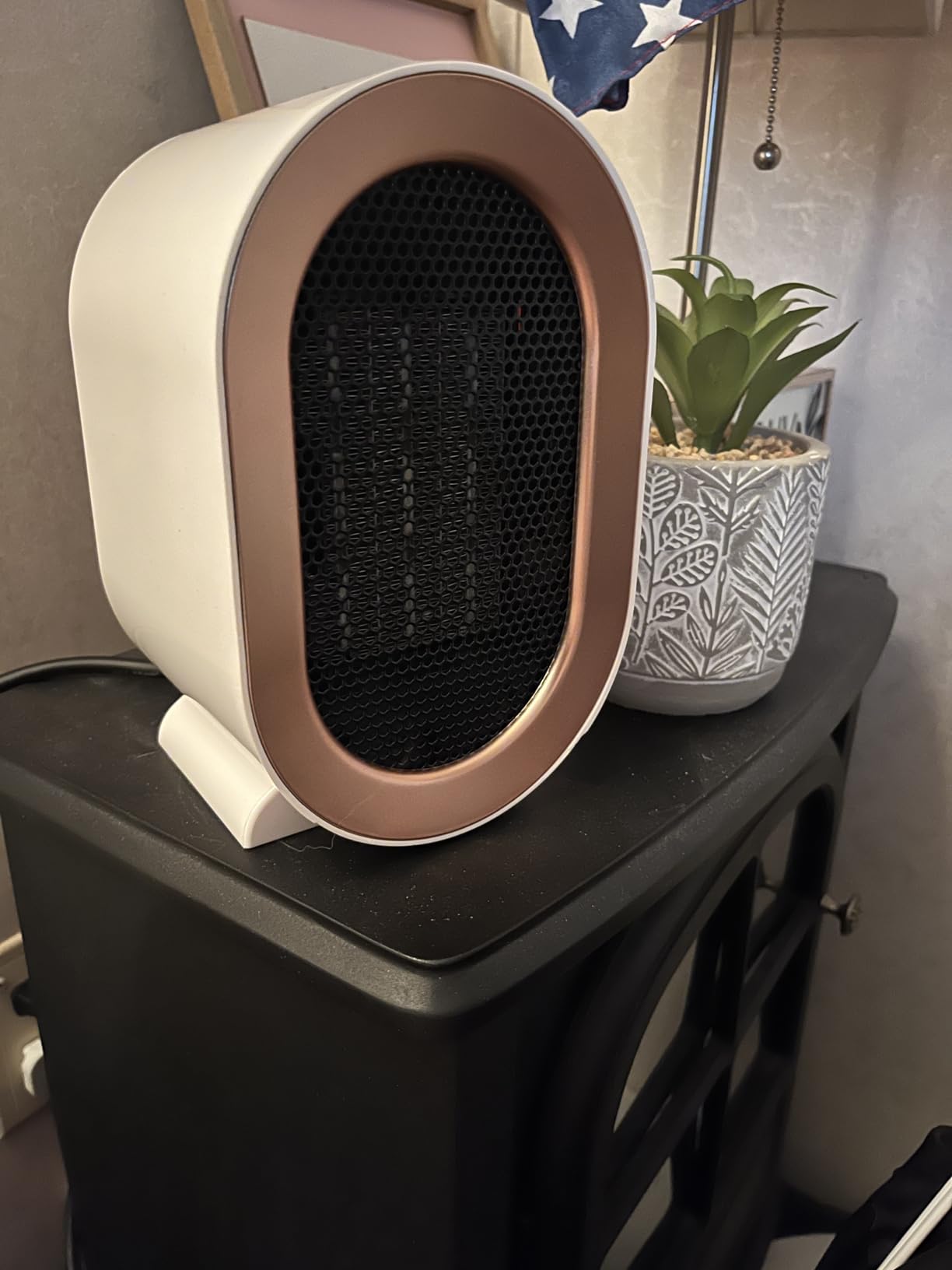 Portable Mini Desktop Electric Heater for Home & Office photo review