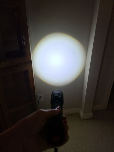 The Worlds Most Powerful Led Police Flashlight With Zoom photo review